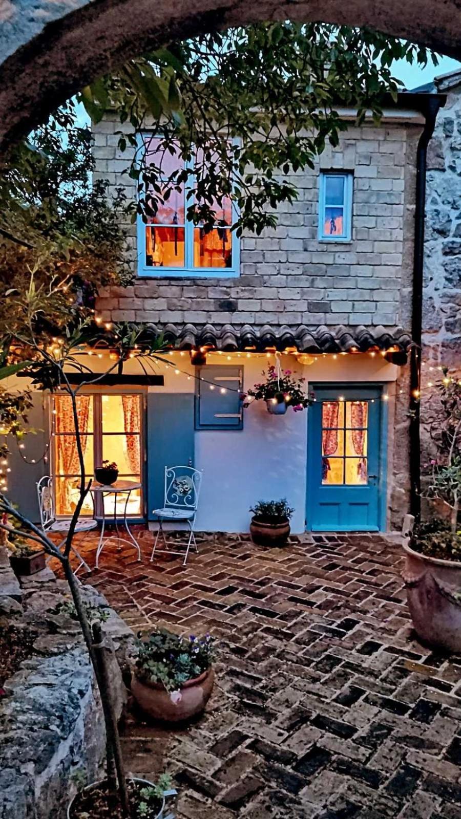 Villa Festina Lente - Cosy & Authentic Villa With Private Heated Pool Dobrinj Exterior foto